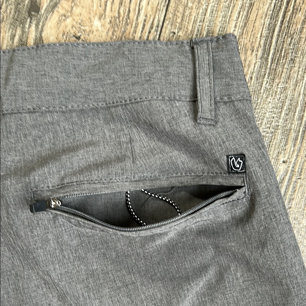 Burnside Golf/Casual Shorts - Picture 4 of 7